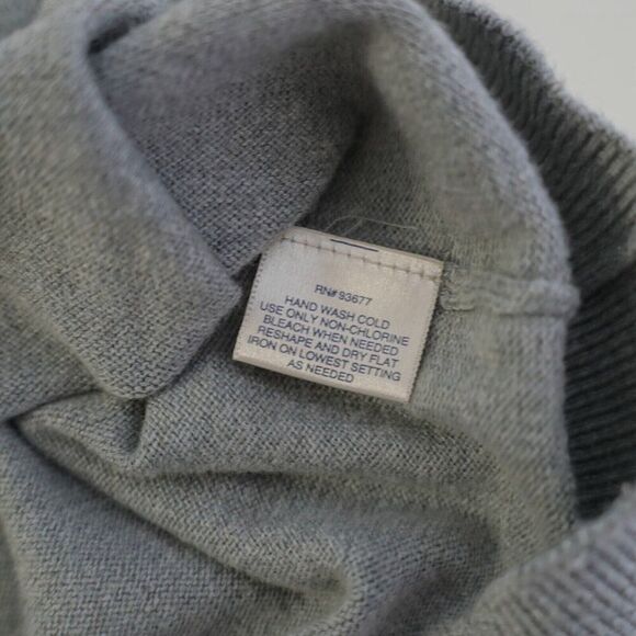 St. John's Bay Gray V-Neck XL Sweater Pullover Cotton Acylic Long‎ Sleeve - Picture 10 of 10